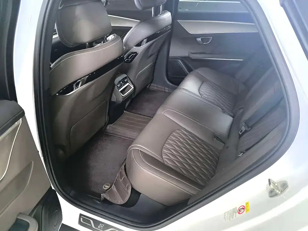 BYD Han — миниатюра 2