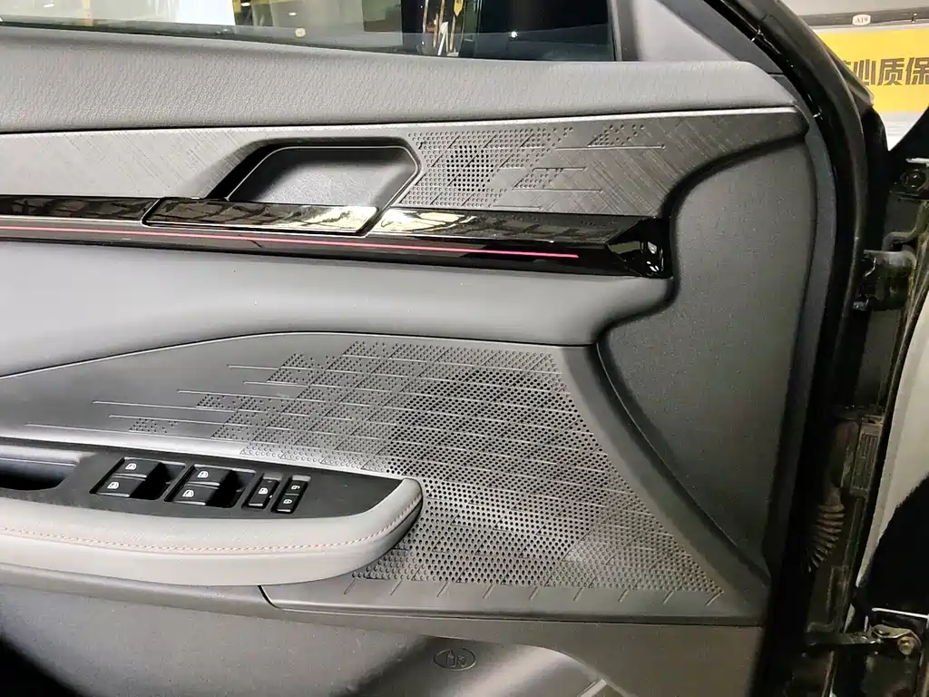 Changan UNI-V — миниатюра 13