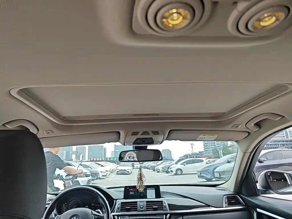 BMW 3 Series — миниатюра 18