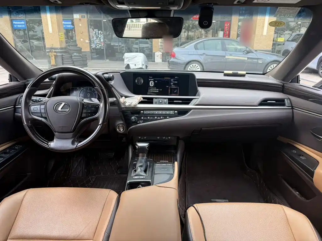 Lexus ES — миниатюра 14