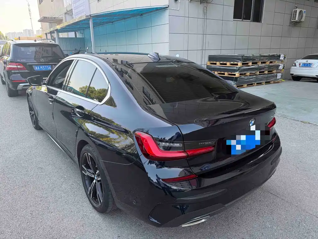 BMW 3 Series — миниатюра 3