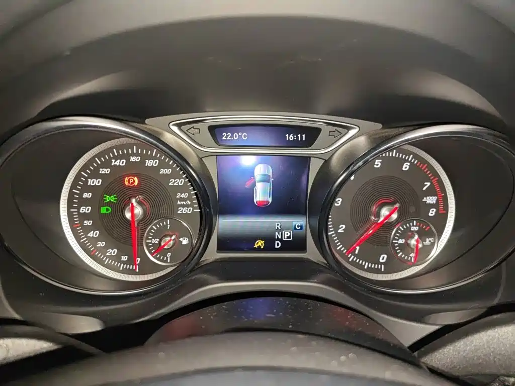 Mercedes-Benz GLA — миниатюра 12