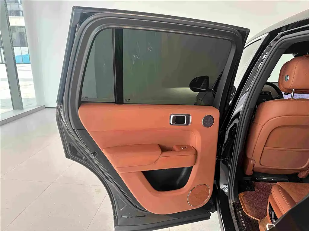 Li Auto Li L8 — миниатюра 11