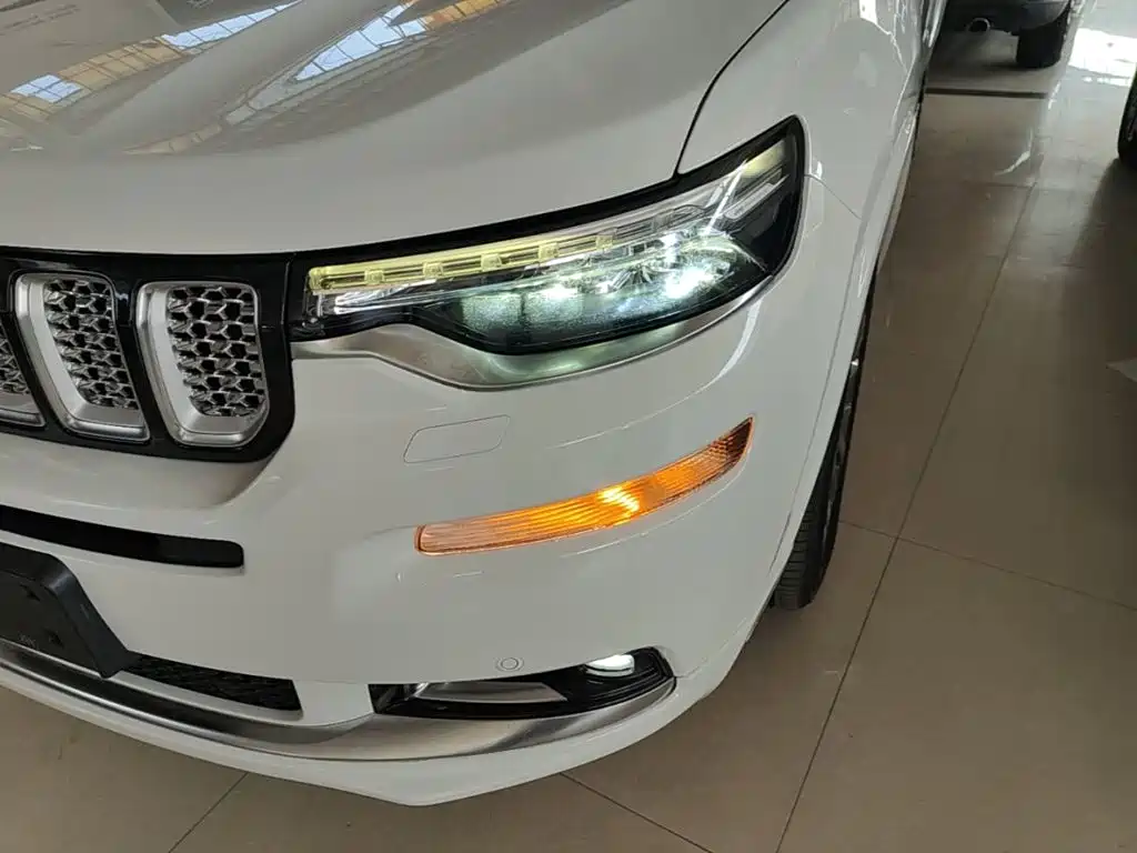 Jeep Grand Commander — миниатюра 24