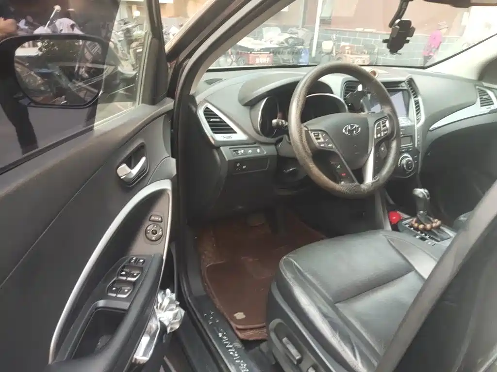 Hyundai Santa Fe — миниатюра 17