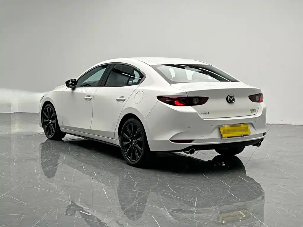Mazda 3 Axela — миниатюра 4