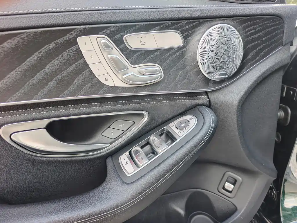 Mercedes-Benz C-Class — миниатюра 14