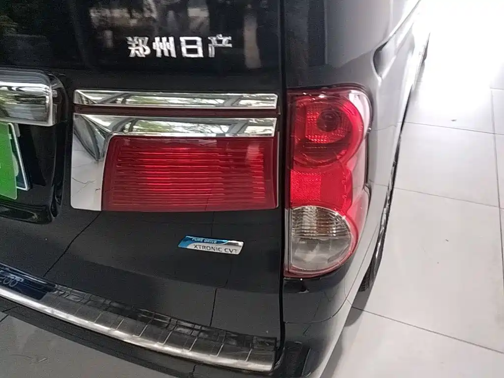 Nissan NV200 — миниатюра 8
