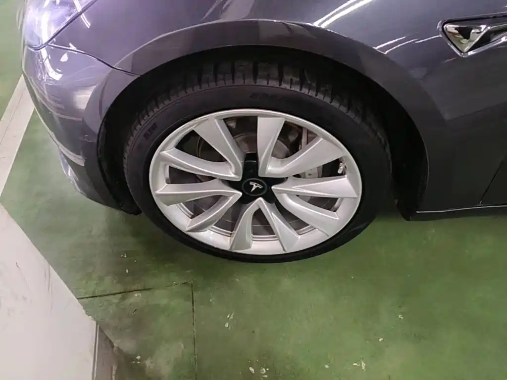 Tesla Model 3 — миниатюра 23