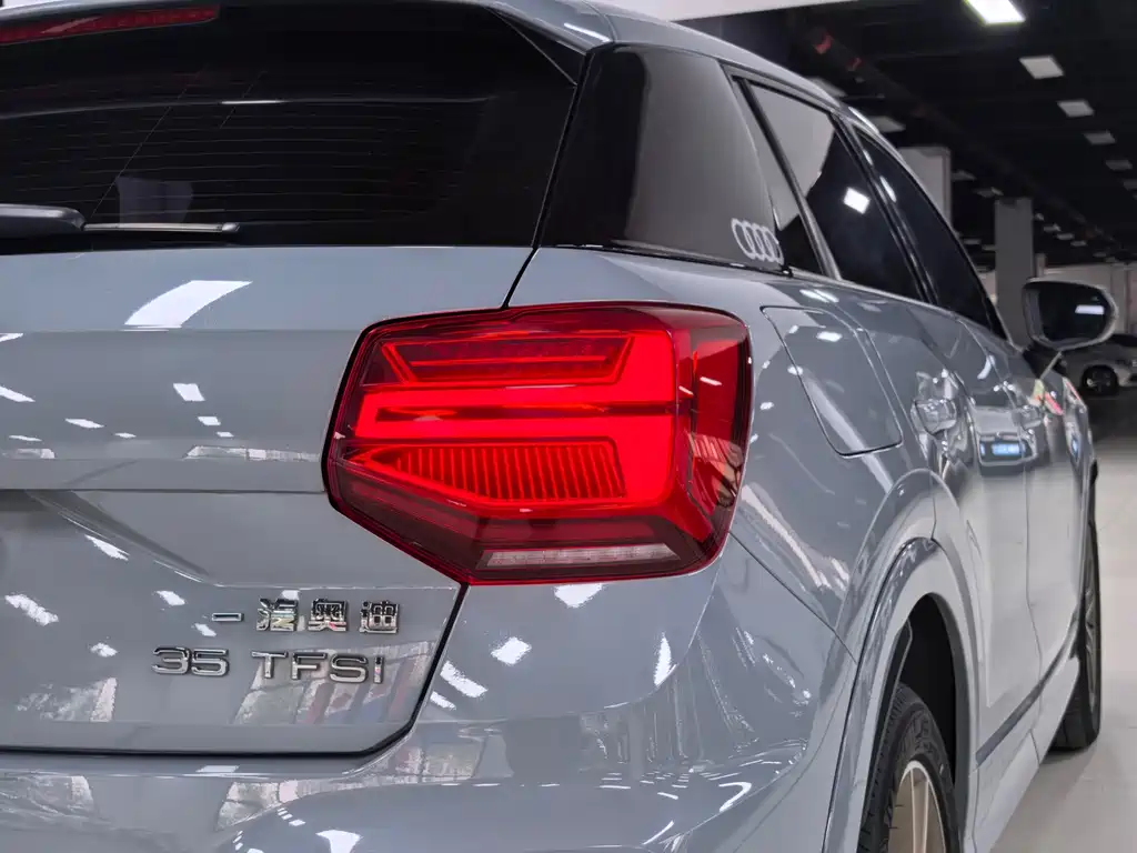 Audi Q2L — миниатюра 5