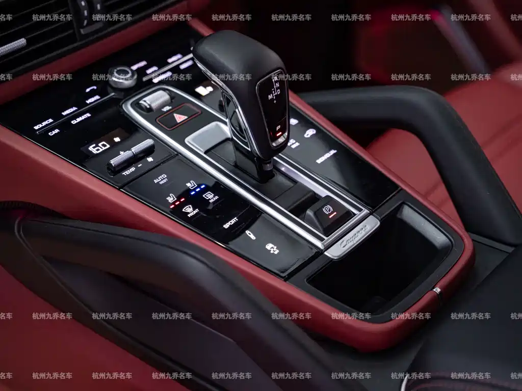 Porsche Cayenne — миниатюра 18