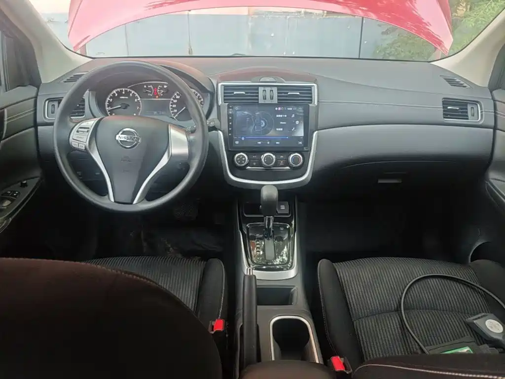 Nissan Tiida — миниатюра 10