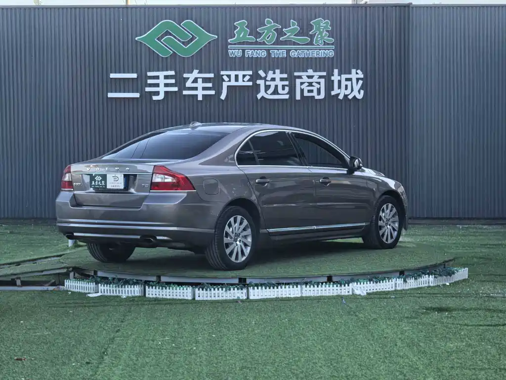 Volvo S80L — миниатюра 22