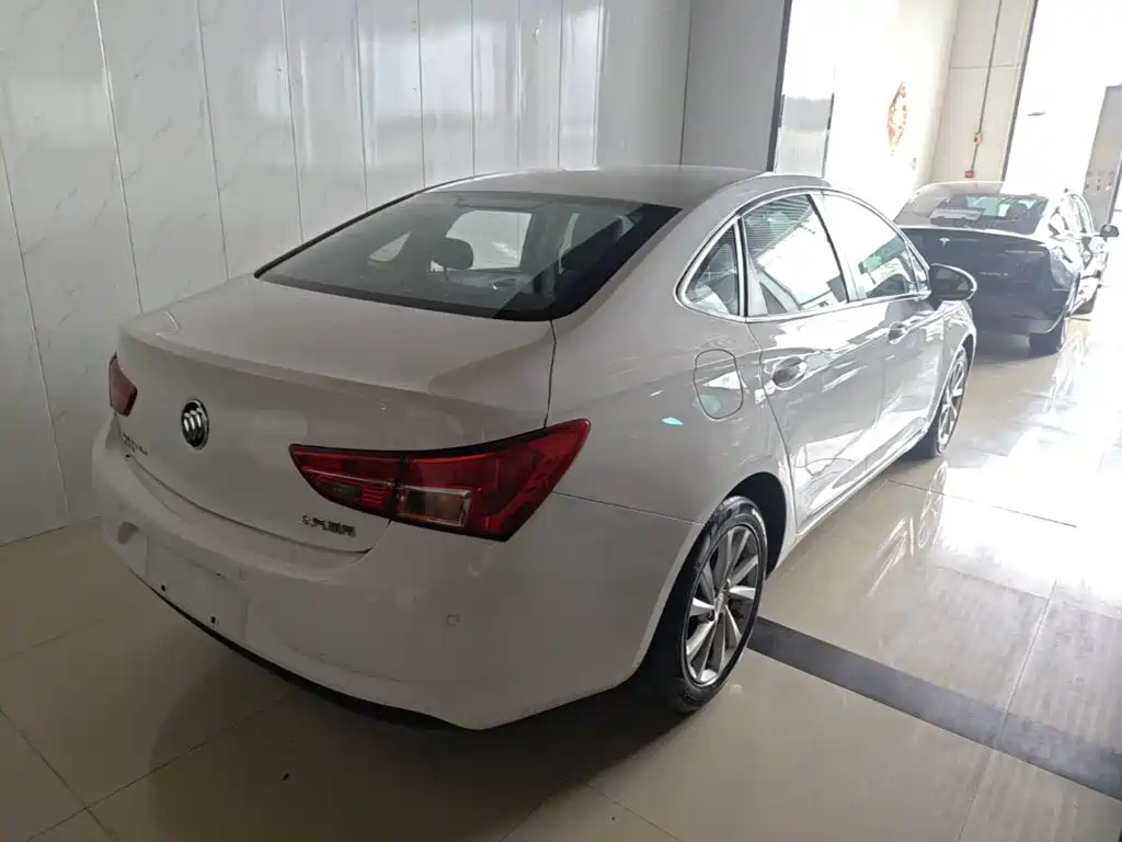 Buick Verano — миниатюра 7