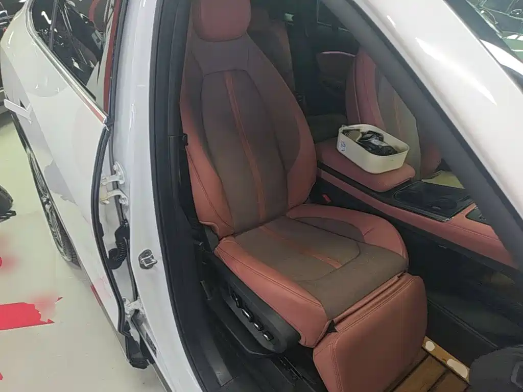 NIO EC6 — миниатюра 25