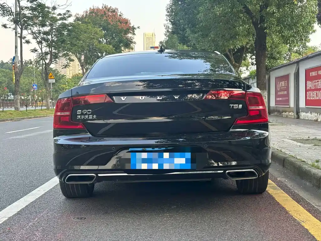Volvo S90 — миниатюра 8