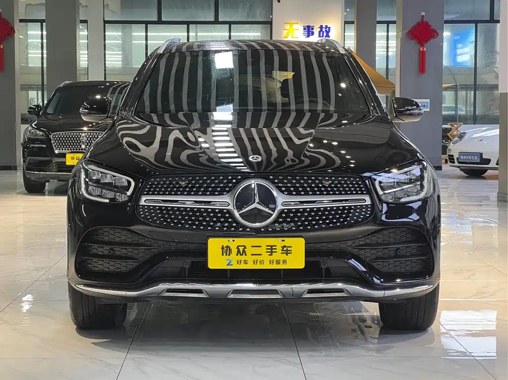 MERCEDES-BENZ GLC