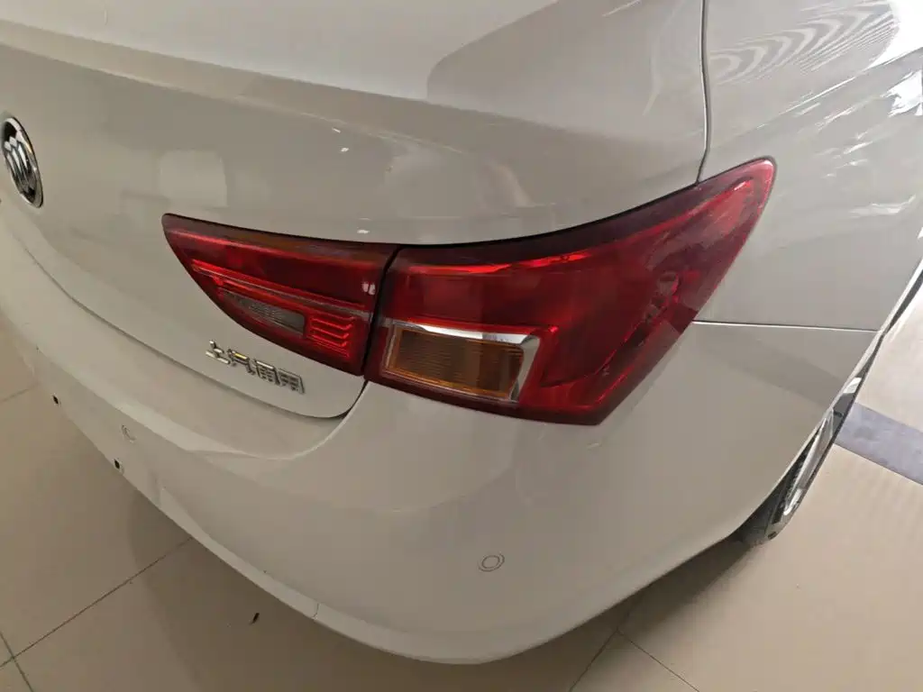 Buick Verano — миниатюра 8