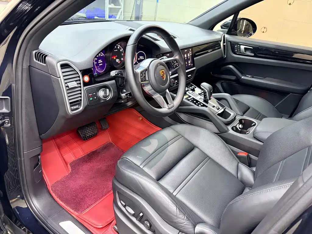 Porsche Cayenne — миниатюра 6
