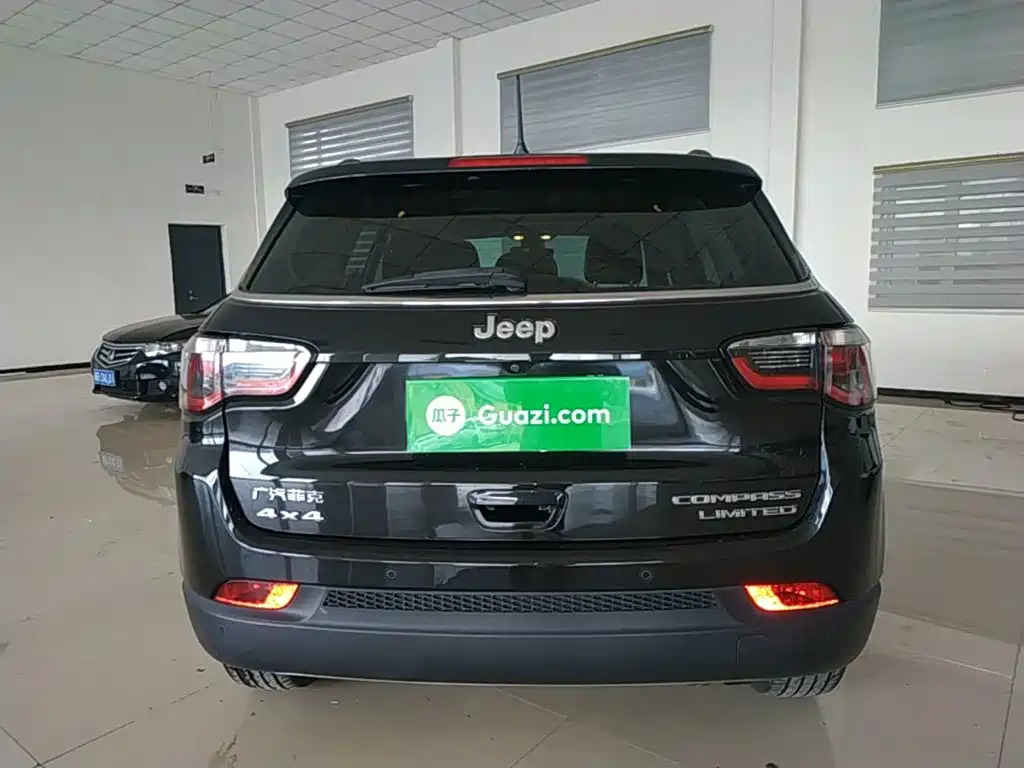 Jeep Compass — миниатюра 6