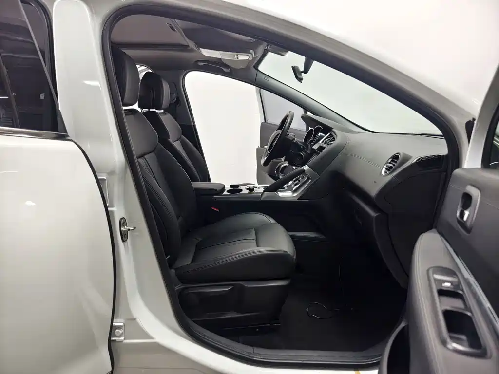 Peugeot 3008 — миниатюра 14