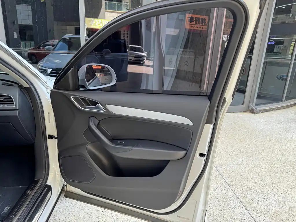 Audi Q3 — миниатюра 40