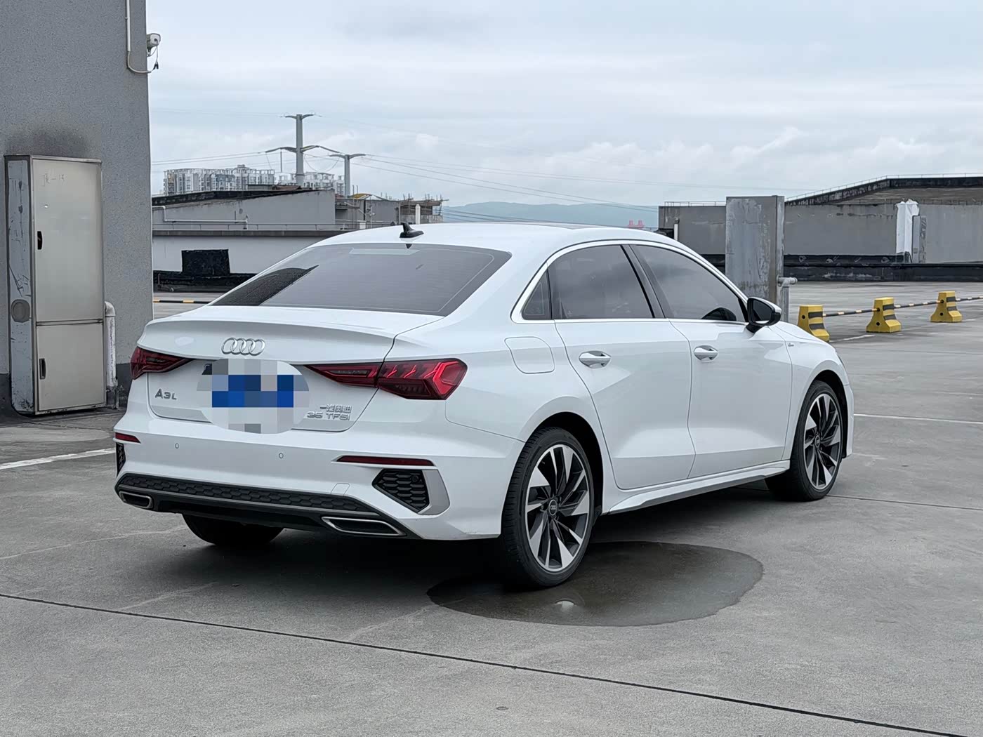 Audi A3 1.4 л 2022 г. Белый, пробег 31000 км
