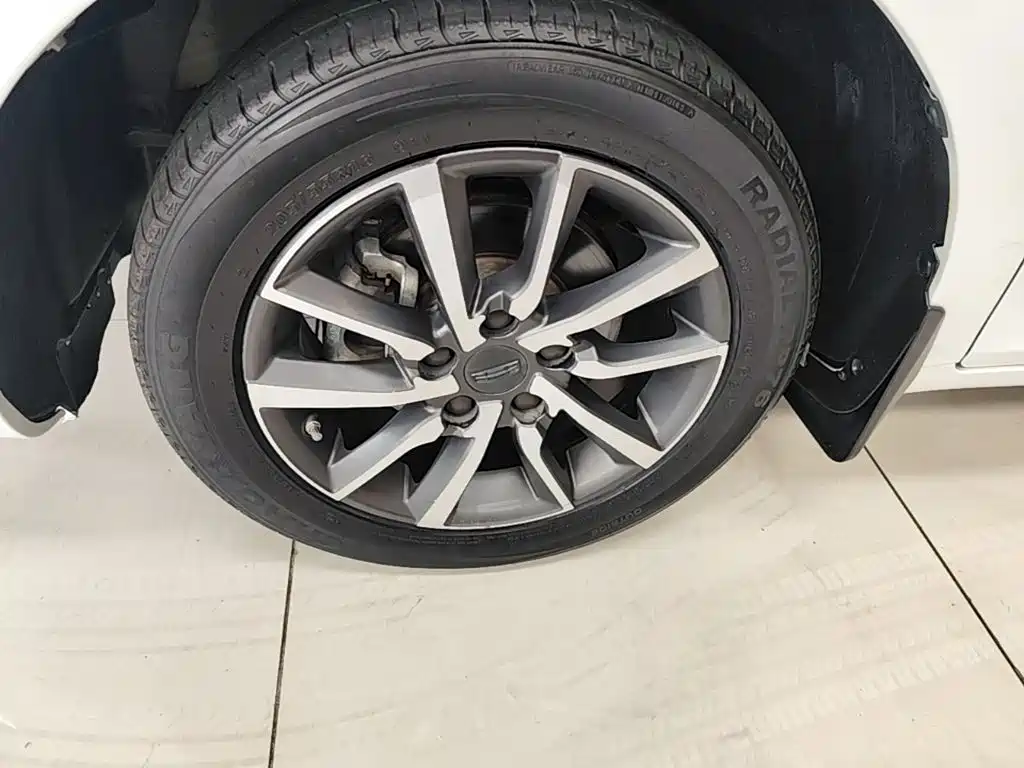 Geely Emgrand — миниатюра 23
