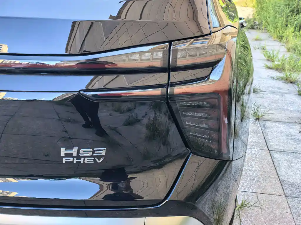 Hongqi Hongqi HS3 PHEV — миниатюра 11