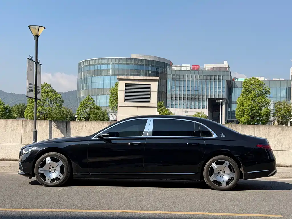 Mercedes-Benz S-Class — миниатюра 4