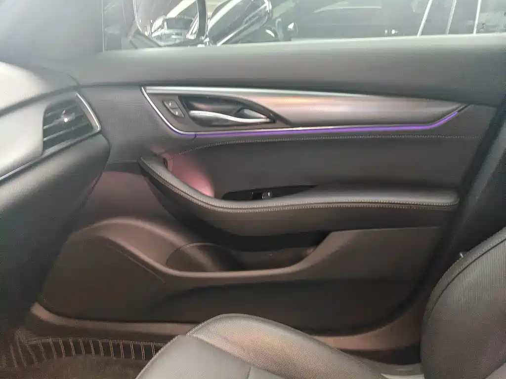 Cadillac CT5 — миниатюра 8