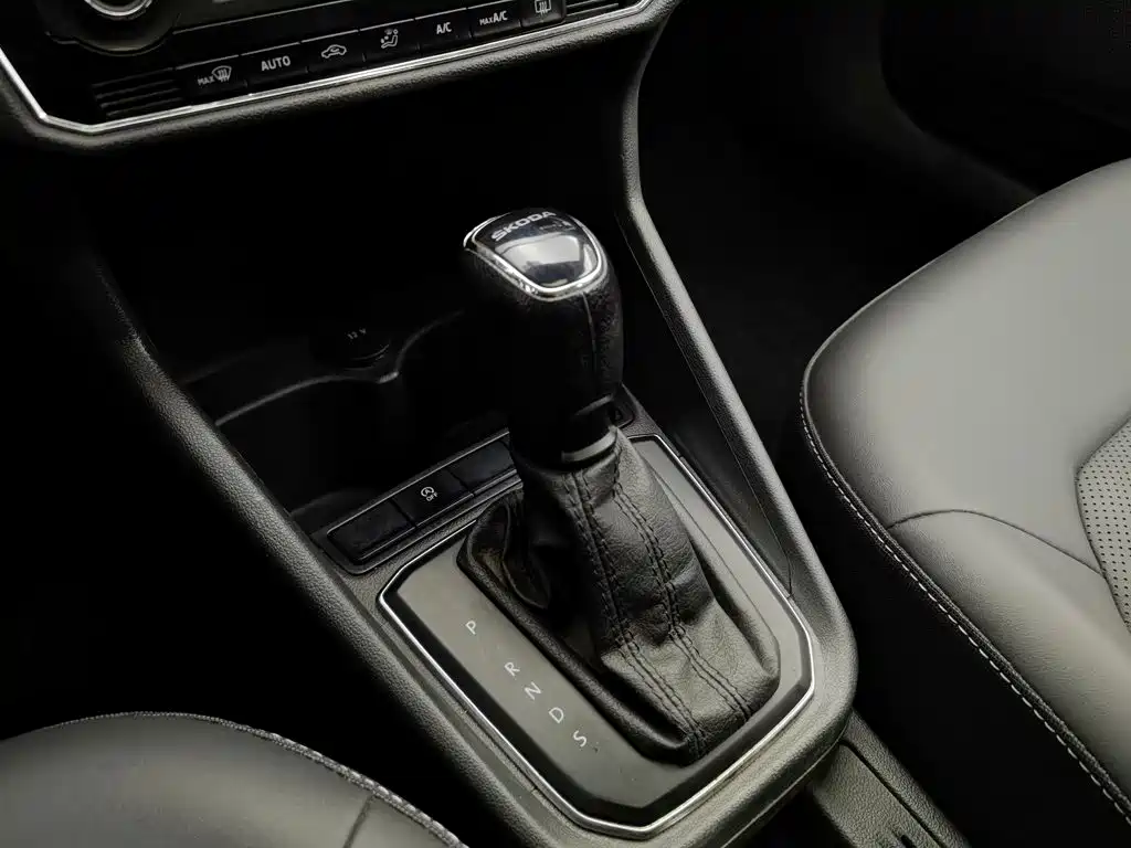 Skoda Rapid — миниатюра 13