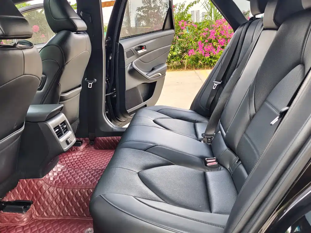 Toyota Avalon — миниатюра 8
