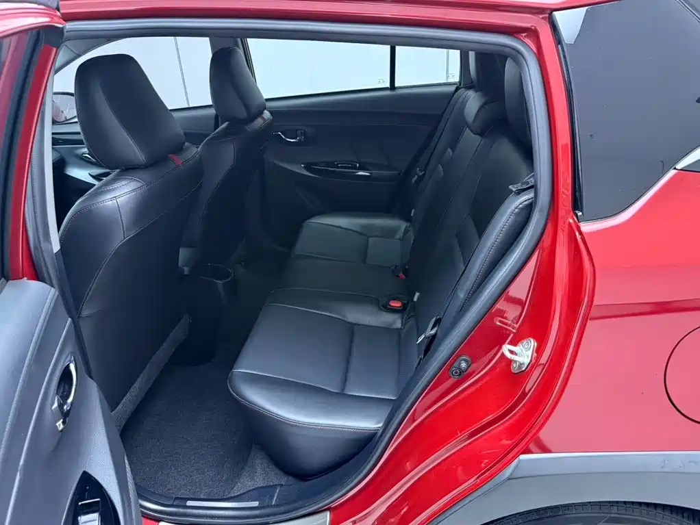 Toyota Yaris L — миниатюра 17