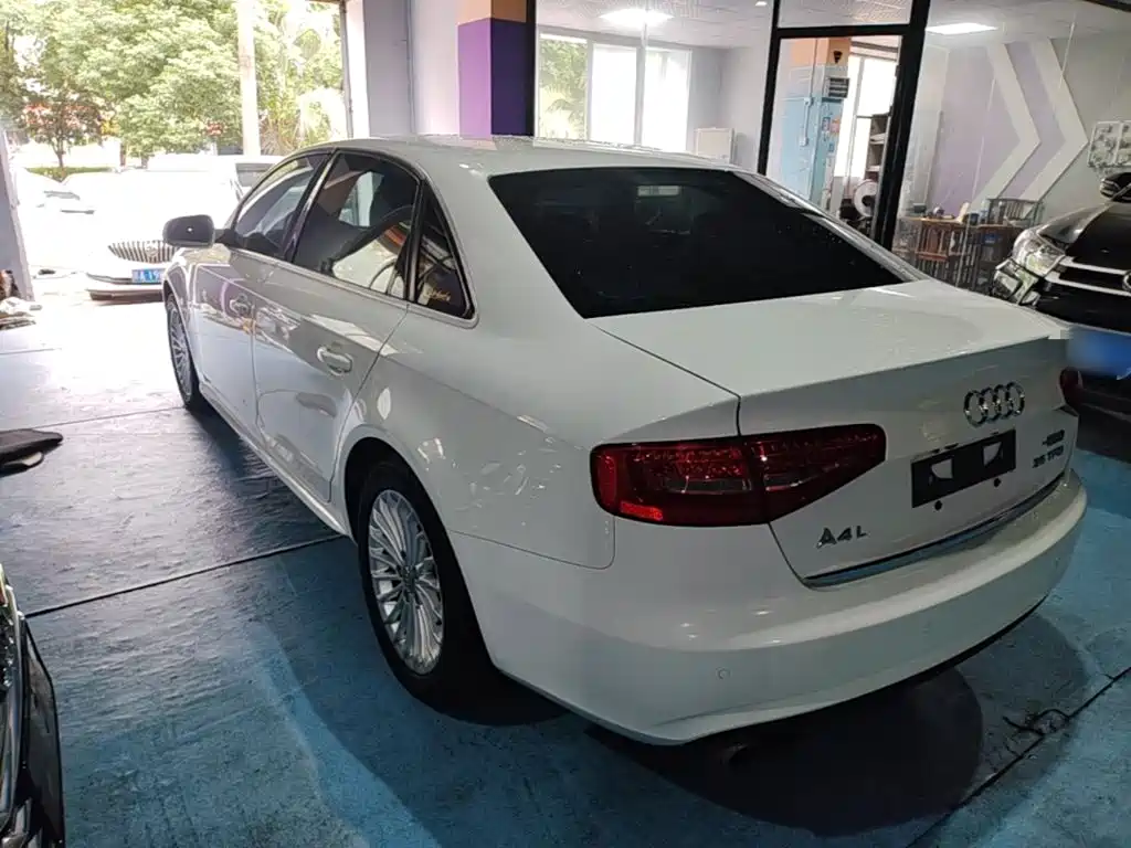 Audi A4L — миниатюра 5