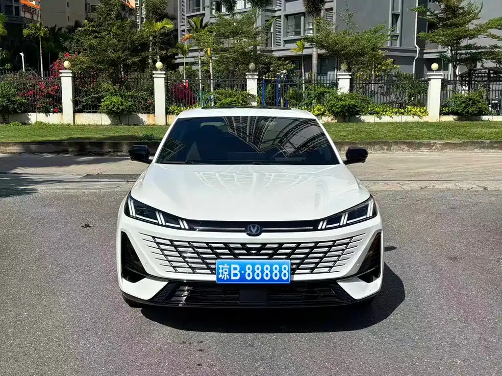 Changan Eado — миниатюра 2