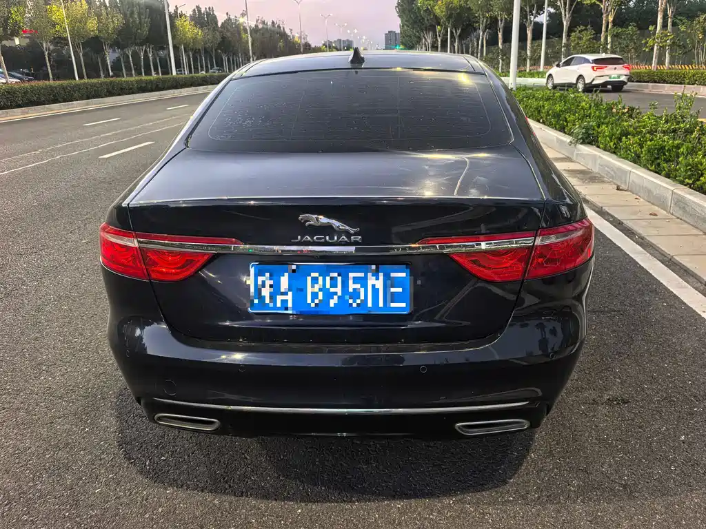 Jaguar XFL — миниатюра 5