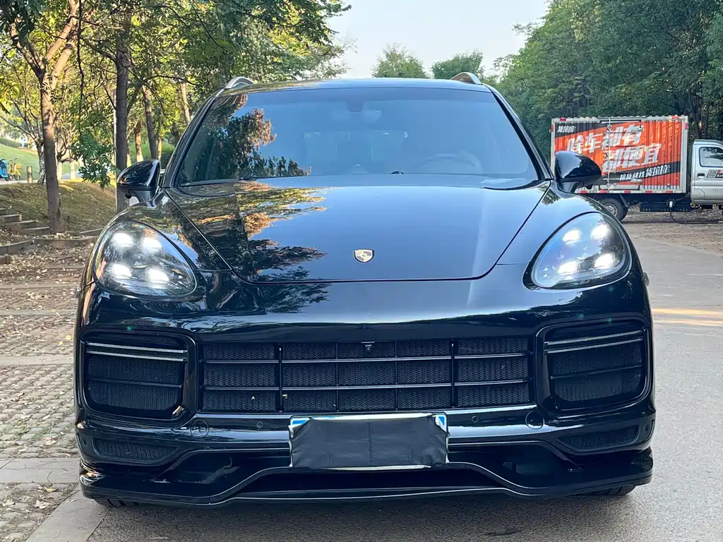 Porsche Cayenne — миниатюра 2