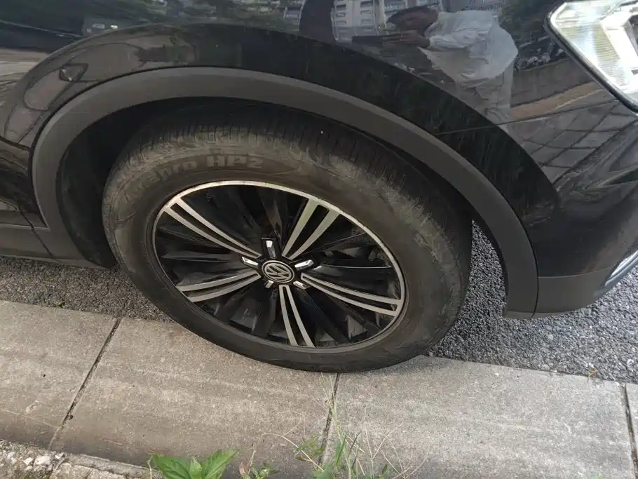 Volkswagen Tiguan L — миниатюра 6