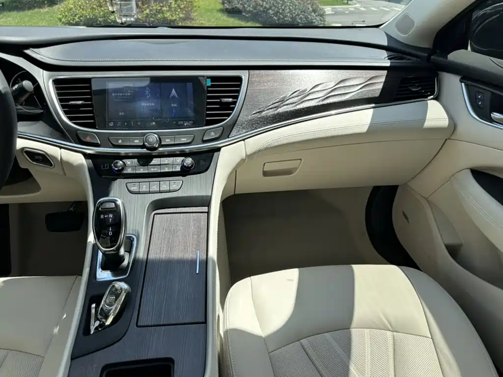 Buick LaCrosse — миниатюра 9