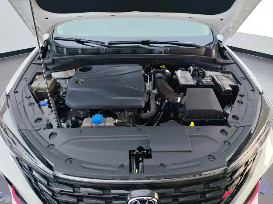 Changan Eado — миниатюра 10