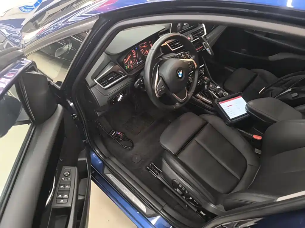 BMW 2 Series Active Tourer — миниатюра 16
