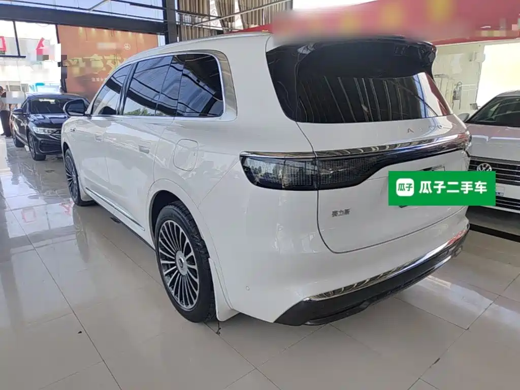 AITO AITO M8 — миниатюра 5