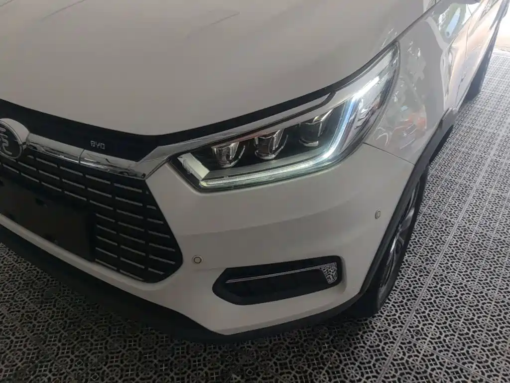 BYD Yuan EV — миниатюра 24