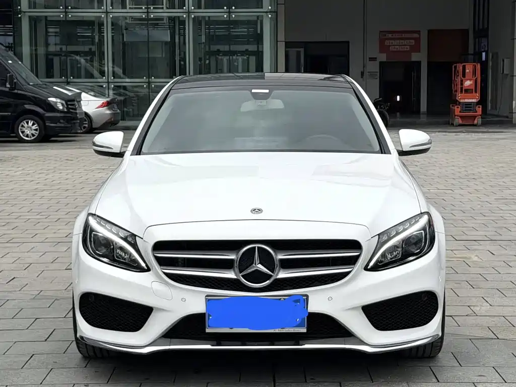 Mercedes-Benz C-Class — миниатюра 2