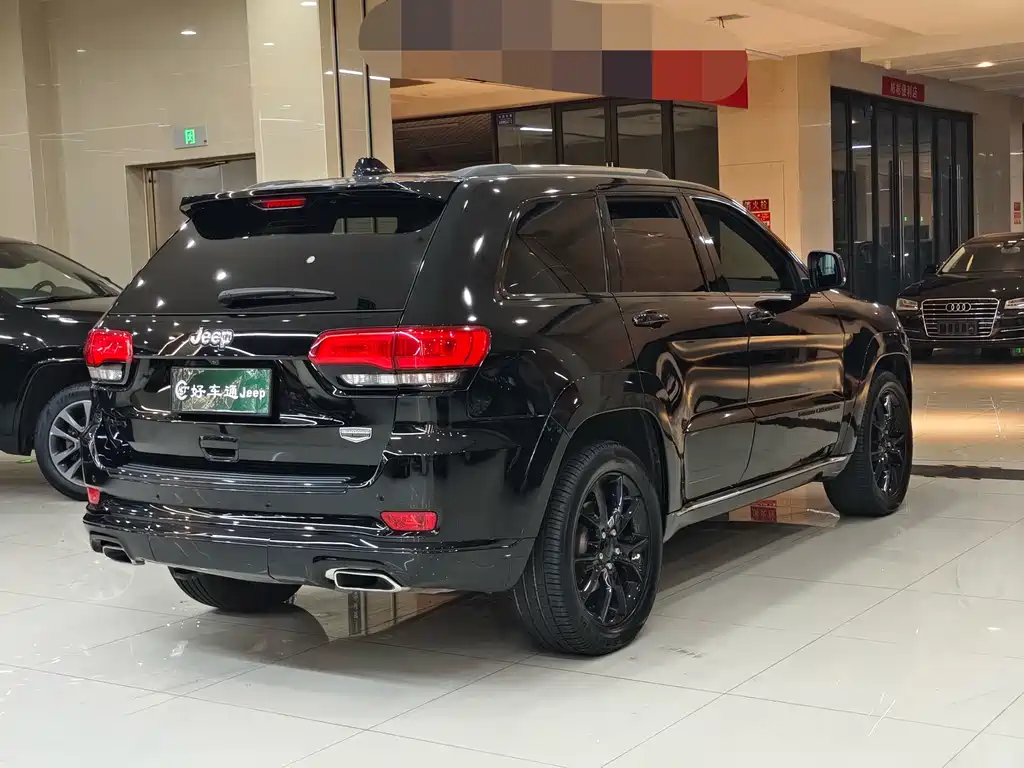 Jeep Grand Cherokee (Import) — миниатюра 17