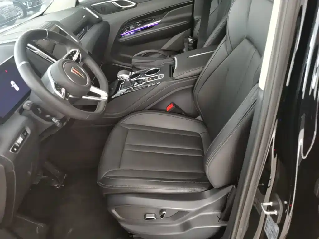 Hongqi Hongqi HS3 PHEV — миниатюра 15