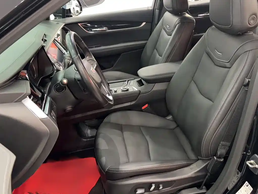 Cadillac XT6 — миниатюра 8