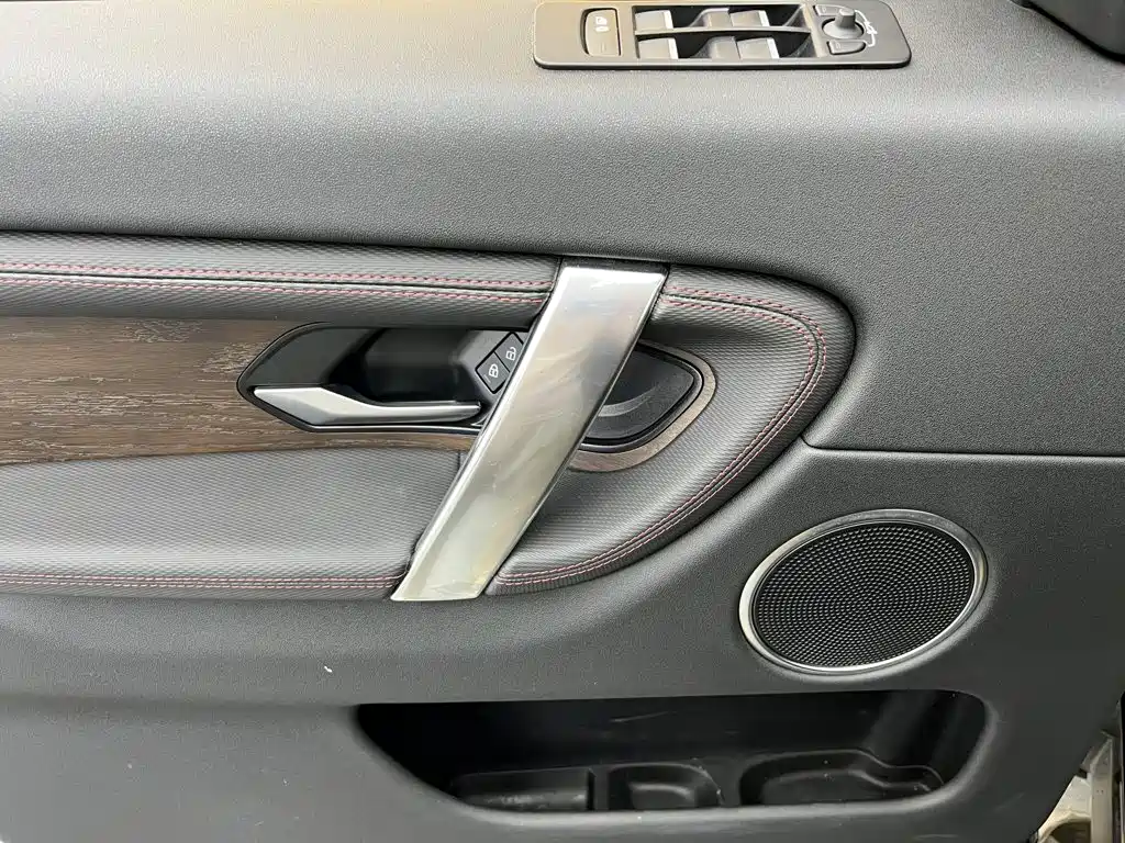 Land Rover Discovery Sport — миниатюра 17