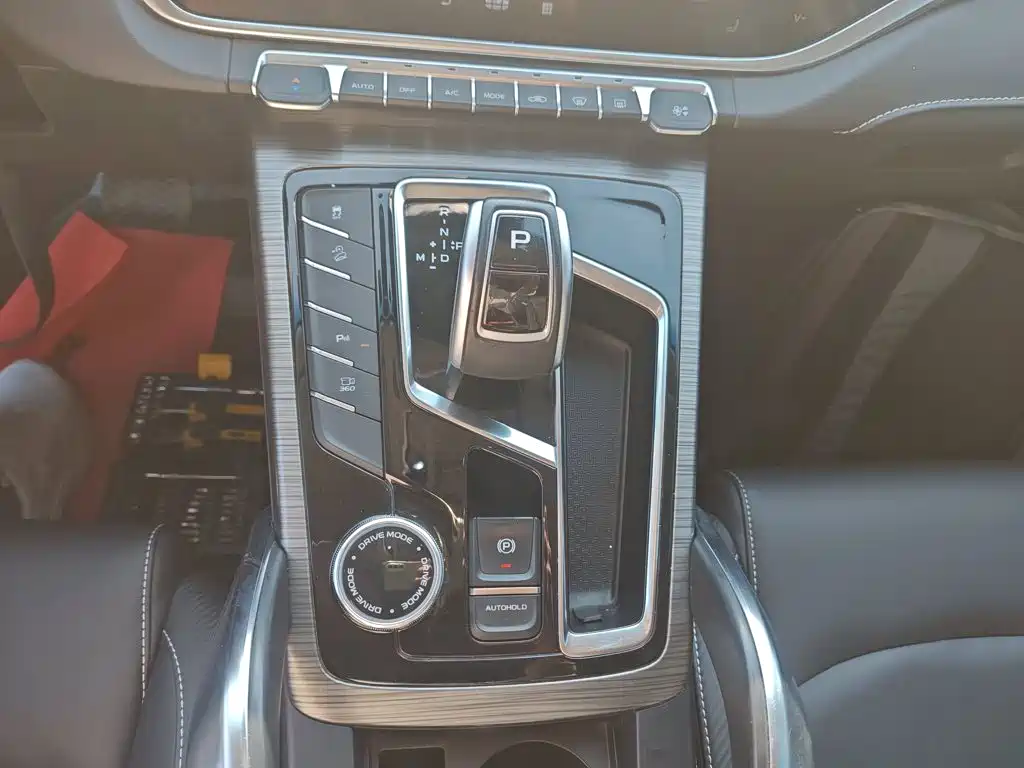 Geely Boyue — миниатюра 10
